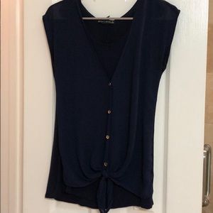 Navy Top Size Small Suzie in the City